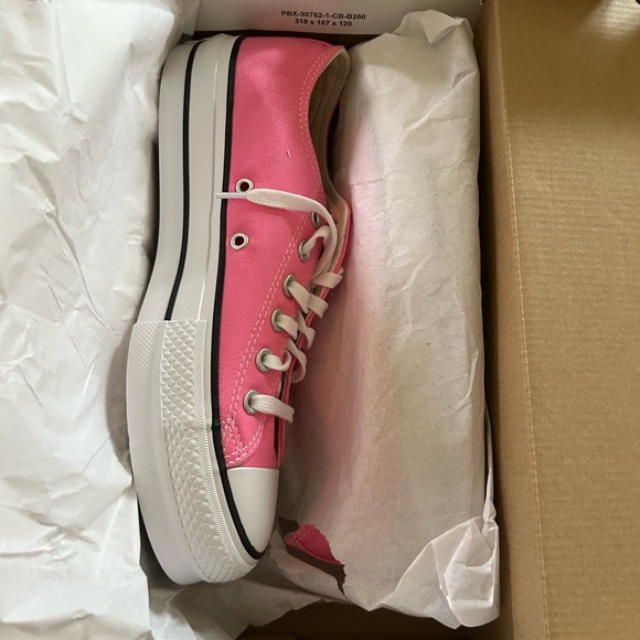 ✨BNWT Converse Chuck Taylor All Star Lift Platform Sneaker Oops Pink✨ - Picture 8 of 8